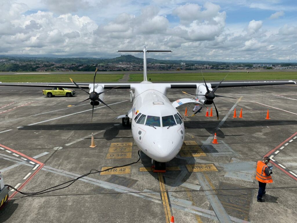 Monterianos ya están conectados vía aérea