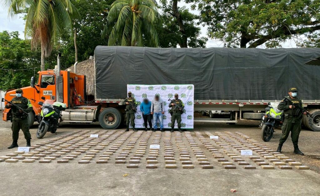 Policía incauta más de 370 kilos de coca en la vía Los Córdobas-Montería