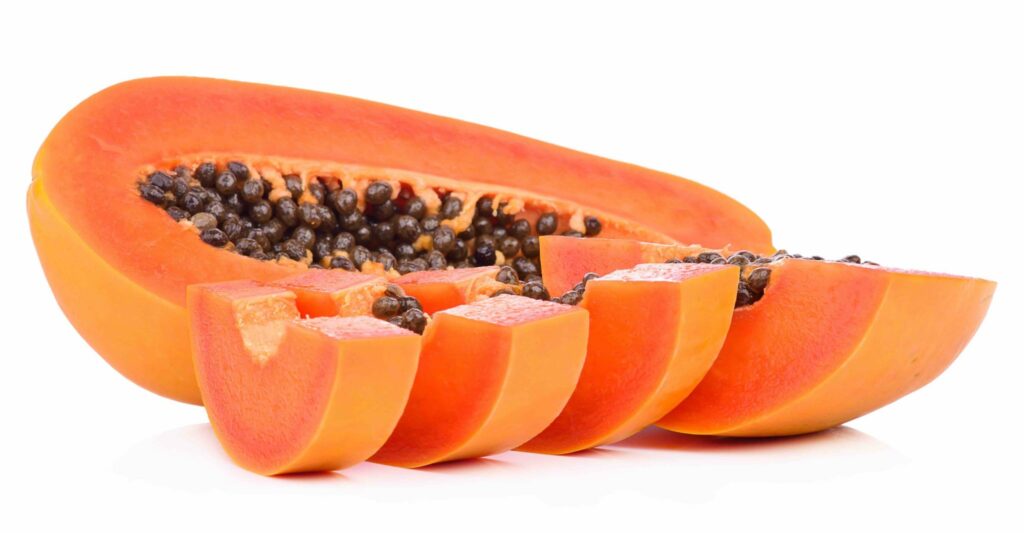 Cáscaras de guayaba y papaya les pondrían color a las salchichas