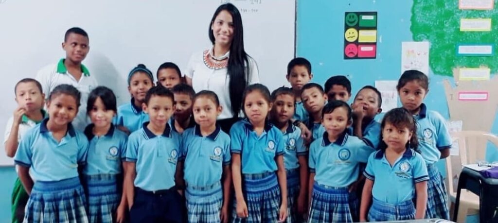 Maestros, el orgullo de ser 'constructores' de vidas: La experiencia de María José Herrera