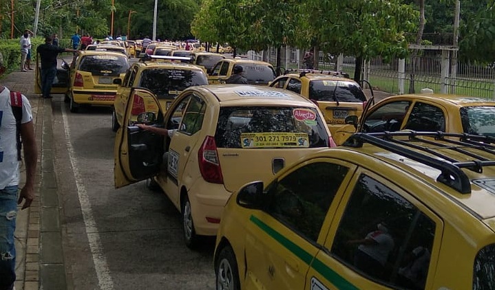  Taxistas de Montería se suman a jornada de protesta nacional, rechazan incremento de la piratería