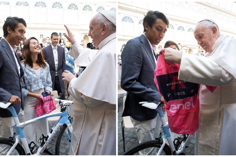 Egan Bernal visita al Papa Francisco y le regala su bicicleta y la “maglia” rosa del Giro de Italia