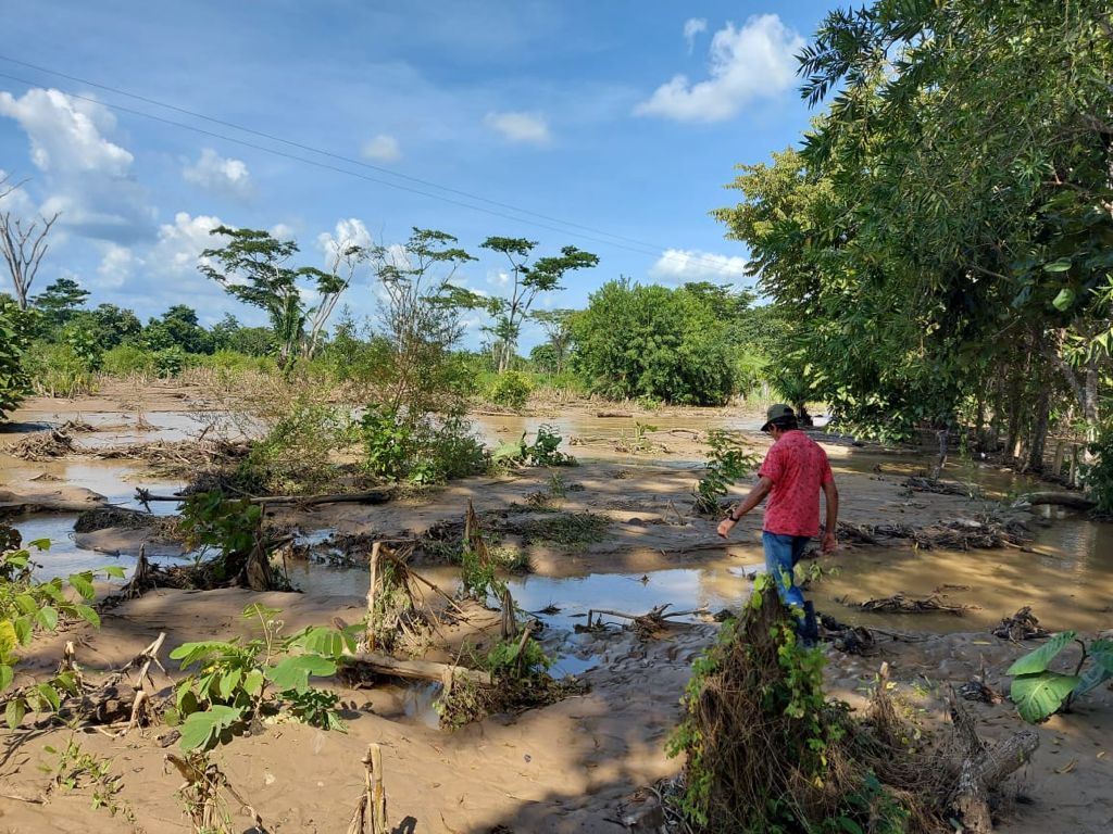Familias afectadas por inundaciones en vereda El Coquito reciben ayudas