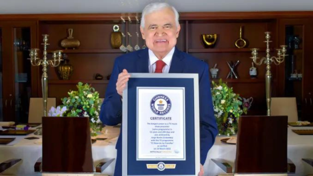 Jorge Barón recibió Récord Guinness por su trayectoria como presentador de musicales