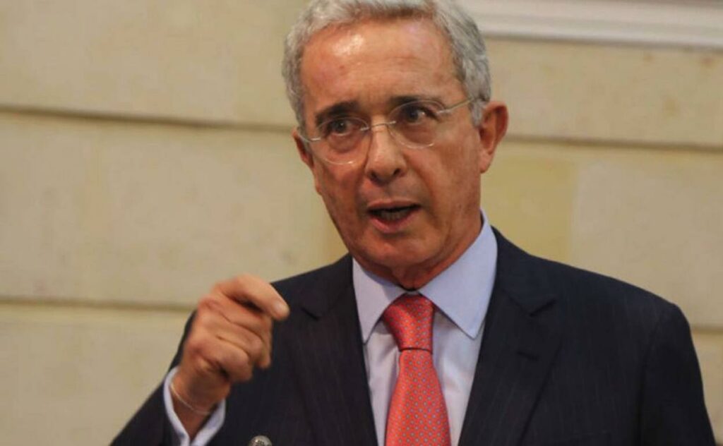 Álvaro Uribe descarta aspiración a Gobernación de Antioquia