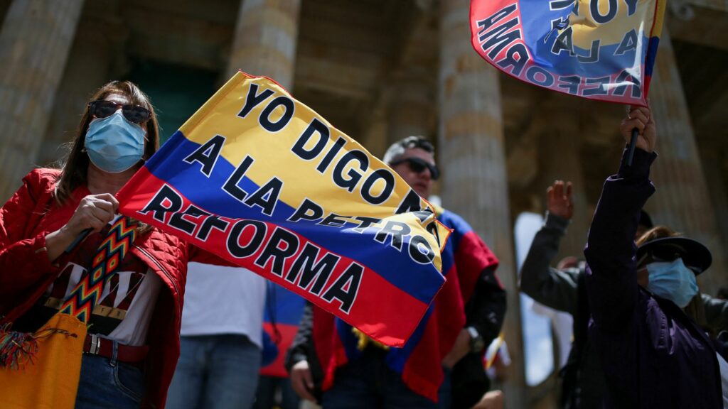 Marchas en todo el país contra las reformas del gobierno Petro