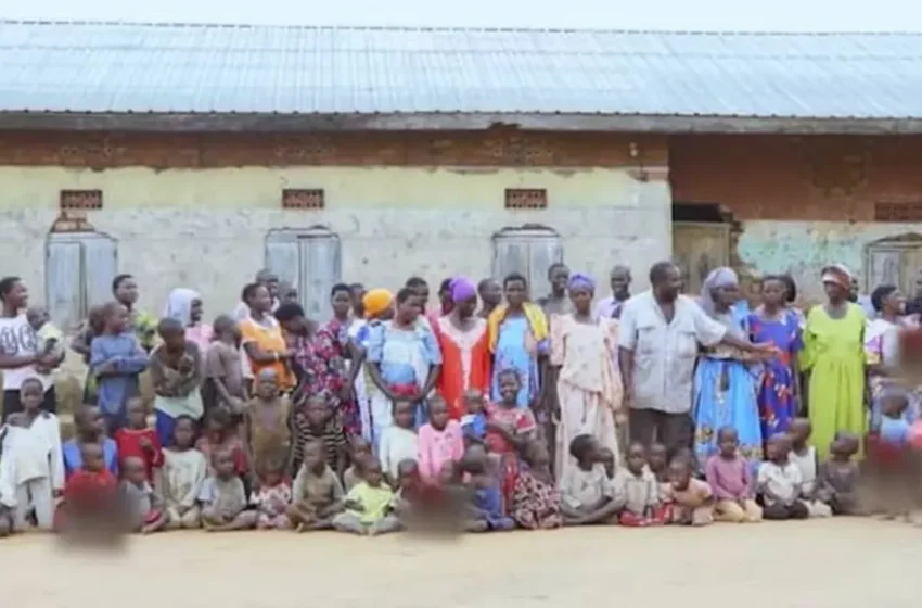 Hombre pide ayuda para mantener a sus 12 mujeres y más de 100 hijos