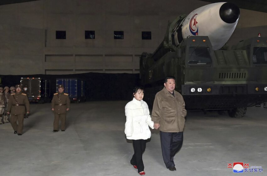 Kim Jong Un asegura que Corea del Norte responderá con armas nucleares a las amenazas internacionales