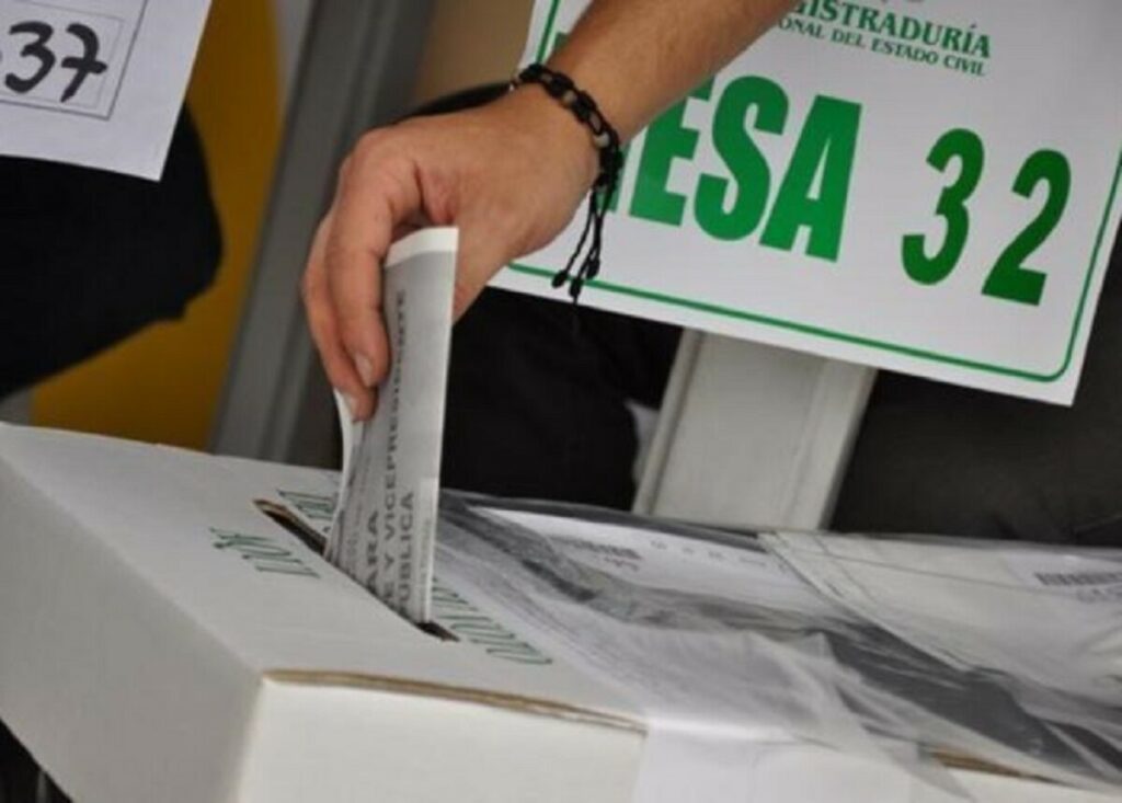 Buscarán ampliar período presidencial e insistirán en el voto obligatorio