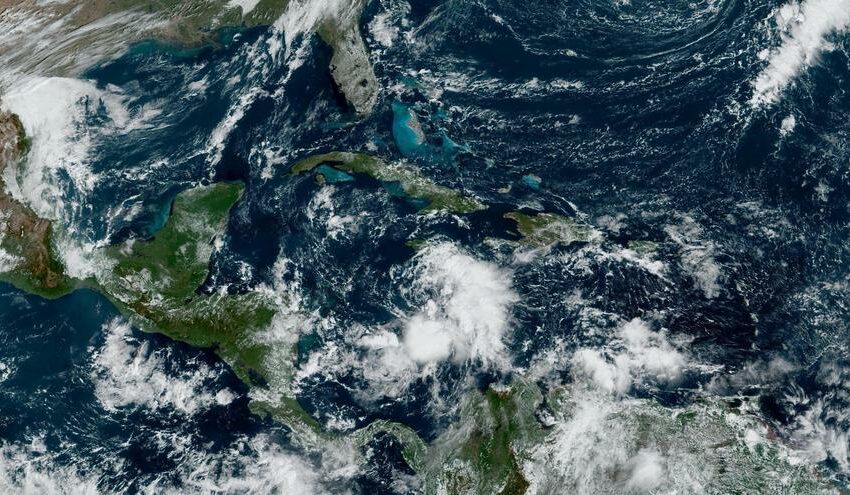  Tormenta Lisa se intensificará sobre el mar Caribe en próximos días