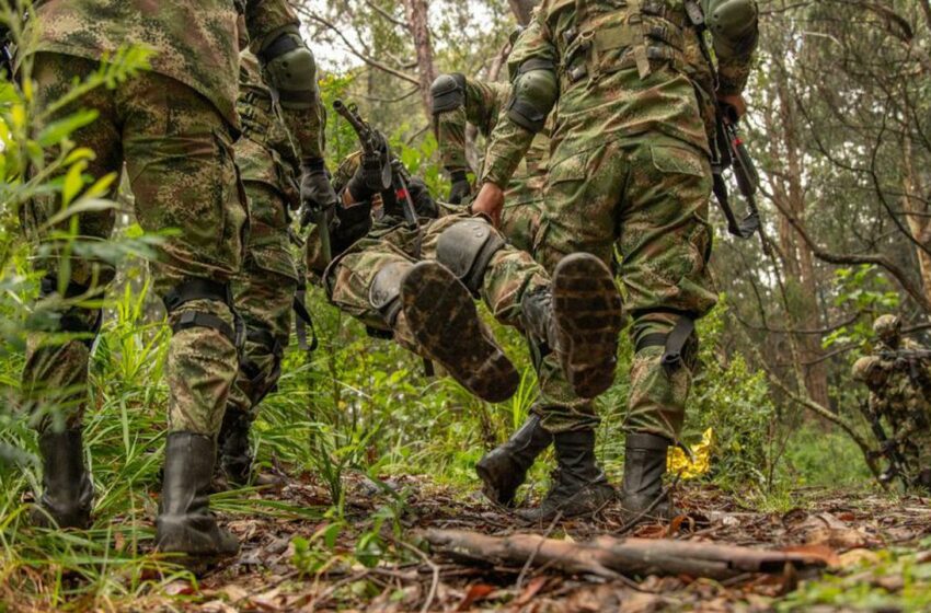  Ataque de disidencias de las Farc deja siete soldados muertos en Cauca; Petro hará consejo extraordinario de seguridad