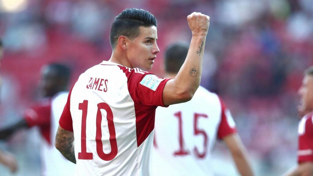 James despide el 2022 con un golazo en triunfo de Olympiacos