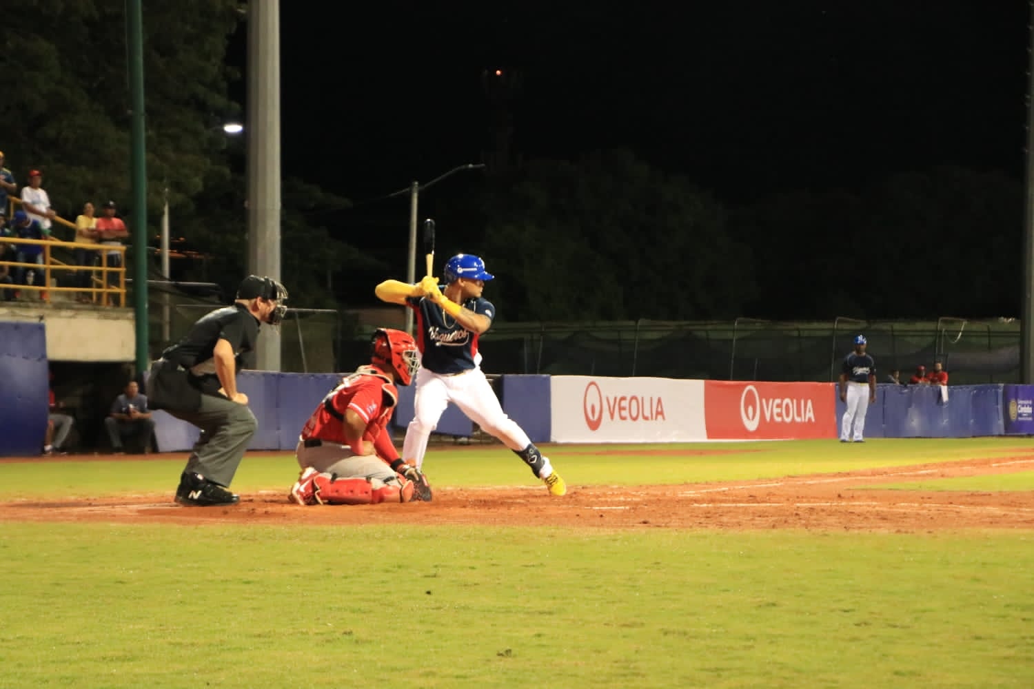 El estadio 18 de Junio, listo para la semifinal del béisbol profesional: Vaqueros vs. Caimanes