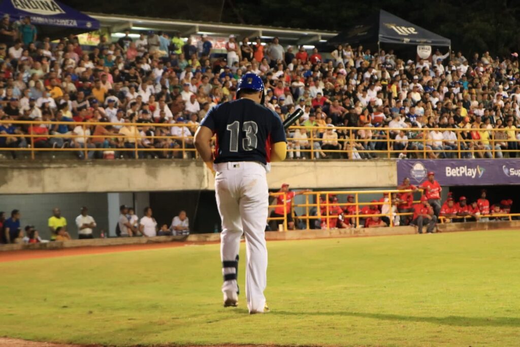 El estadio 18 de Junio, listo para la semifinal del béisbol profesional: Vaqueros vs. Caimanes