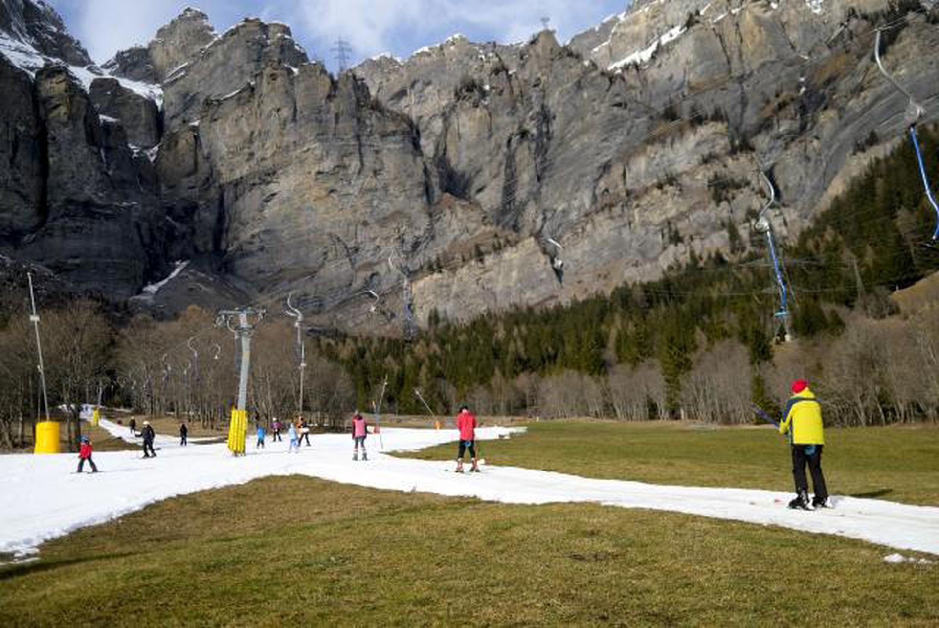 Alpes Suizos con muy poca nieve en pleno invierno: alarma por cambio climático