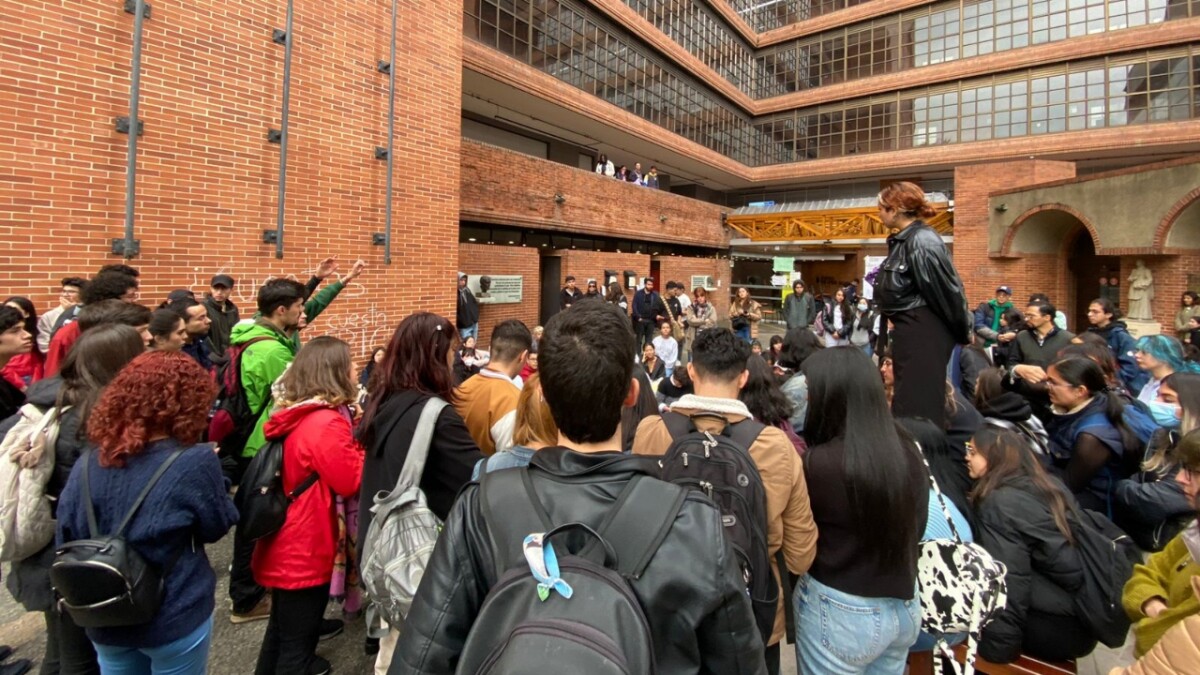 Estudiantes comienzan a sufrir por altos precios en matrículas de universidades privadas