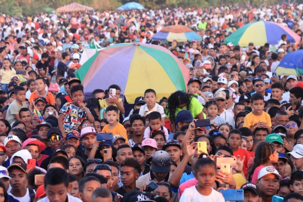 El Festival de Cometa en Vallejo convocó a miles de monterianos