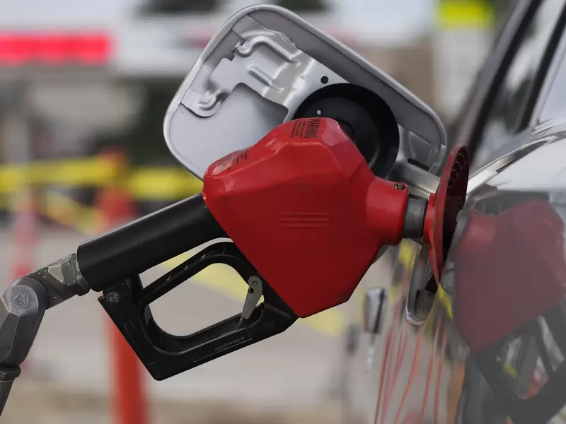 Precio de la gasolina aumentará 600 pesos en Colombia: así quedará