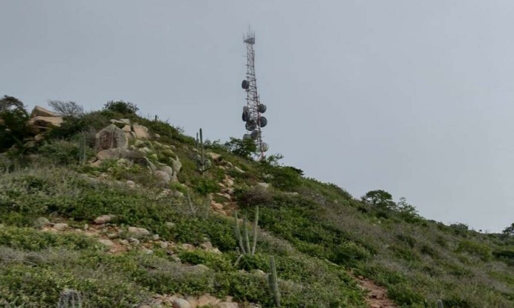 Mininterior buscará resolver el conflicto por la antena de Claro en la Alta Guajira