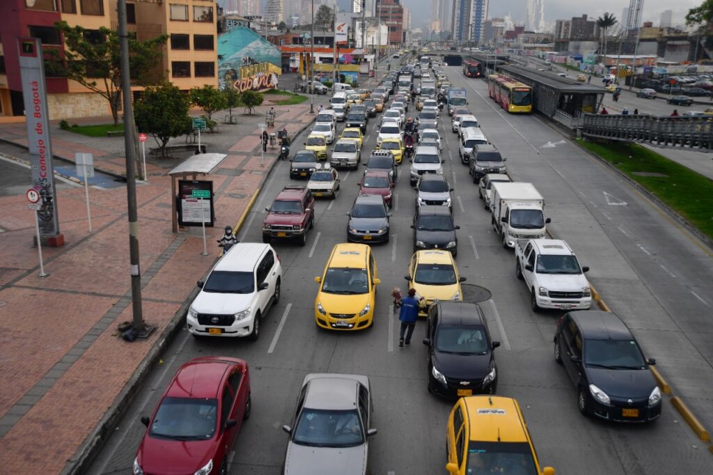 Medellín y Bogotá, en el top 10 de las ciudades con peor tráfico en América Latina