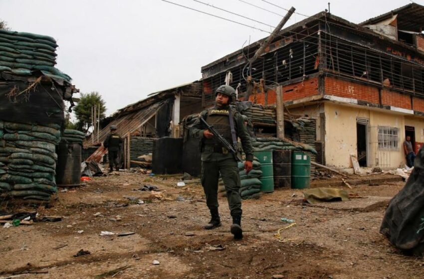  Nuevo atentado contra la Policía en Cauca deja un uniformado muerto