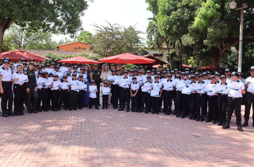  Policía Metropolitana de Montería graduó a 82 niños, niñas y adolescentes del programa Cívica Infantil y Juvenil
