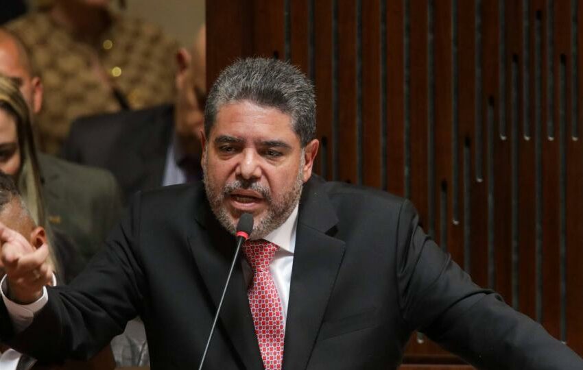  Corte Constitucional pide elegir nuevo contralor tras anular la elección de Carlos Rodríguez