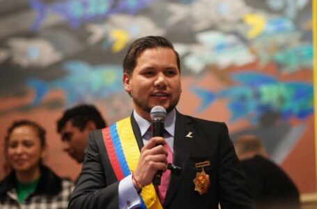 Solicitan indagación contra Andrés Calle por escándalo de la UNRGD