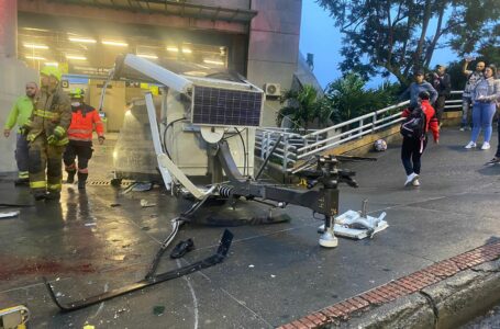 Emergencia en Medellín por la caída de una cabina del Metrocable: una persona falleció y 9 están heridas