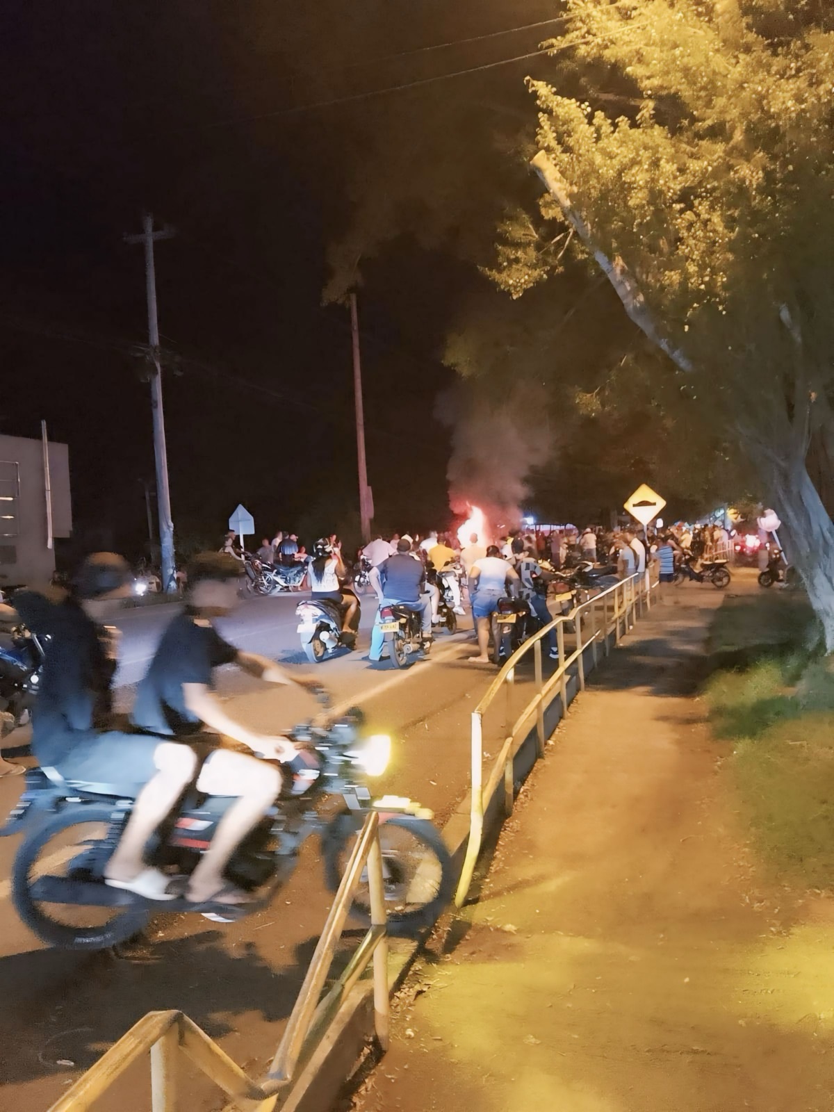 Prolongado Apagón Desata Protestas y Bloqueos en Montería