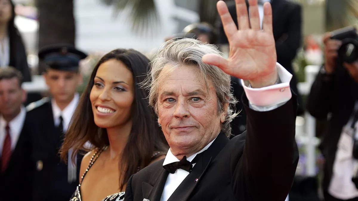 Muere a los 88 años Alain Delon, la leyenda del cine francés