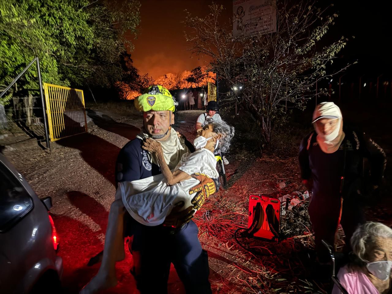 Más de 20 abuelitos tuvieron que desalojar su hogar geriátrico por incendio en Neiva