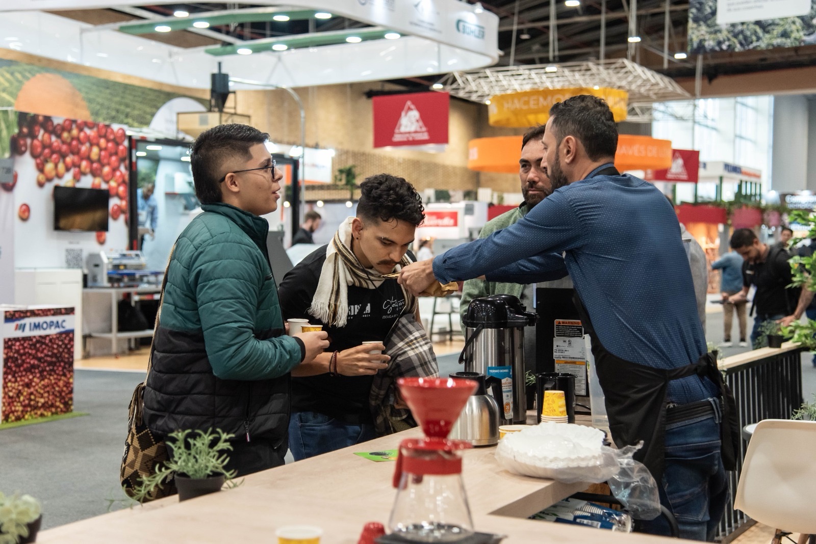 Pueblito Tostador: celebrando la diversidad y calidad del café en la “feria Cafés de Colombia Expo 2024”