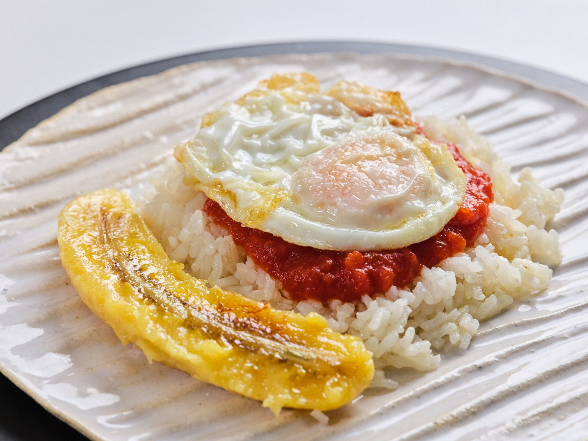 ¿Por qué el arroz con huevo es un plato clave para la salud? Conozca sus múltiples beneficios