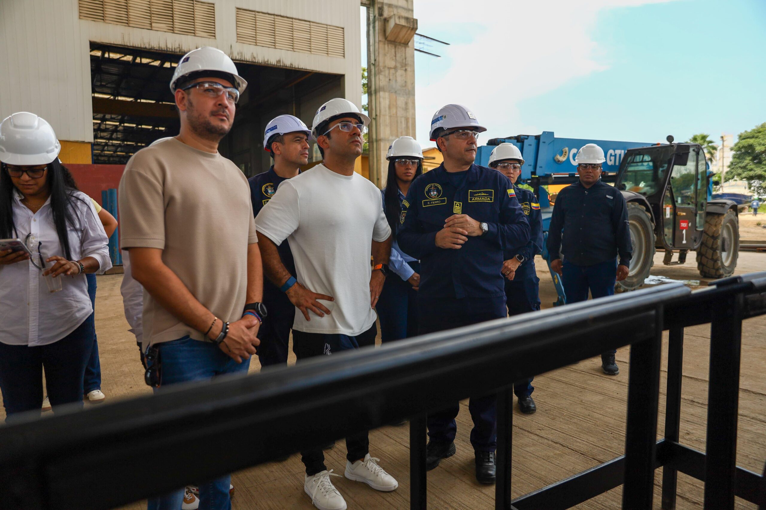 Alcalde Hugo Kerguelén se reunió con Cotecmar para consolidar convenio para la construcción de las embarcaciones de Businú