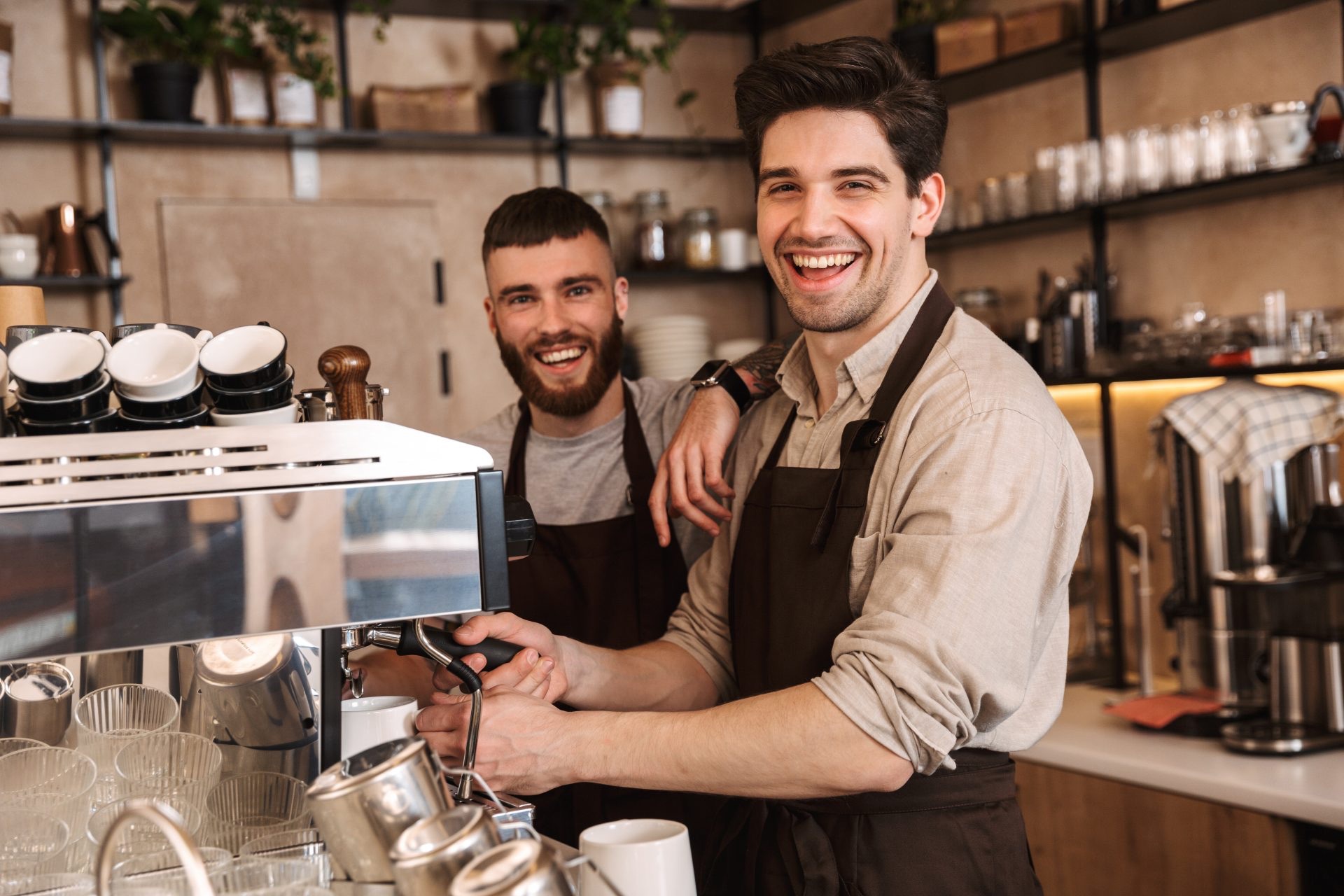 Campeonatos de Baristas y Tostadores en Cafés de Colombia Expo: Impulsando la Cultura del Café Especial