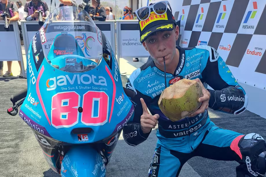 David Alonso Gómez, campeón de Moto3 y nuevo récord en el motociclismo mundial